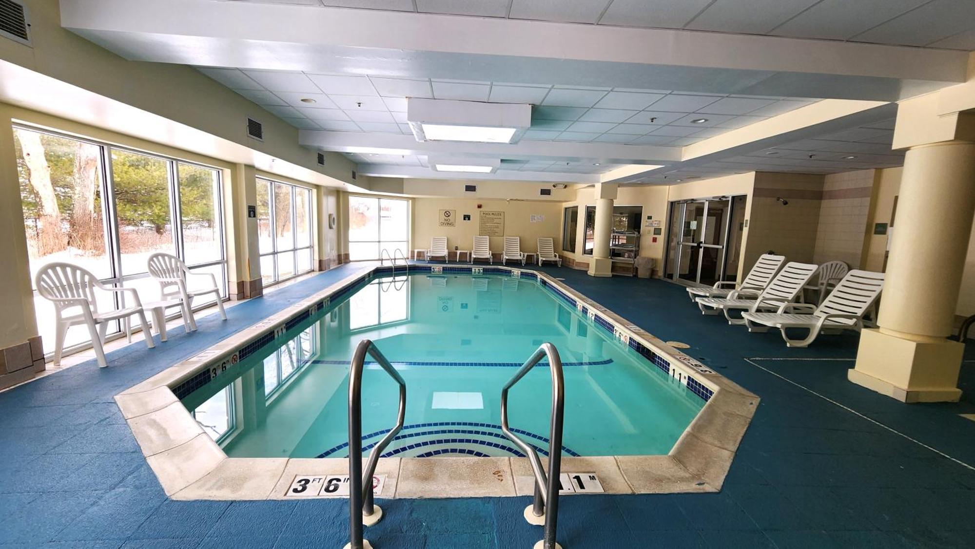 Comfort Inn & Suites Mount Pocono Exteriör bild