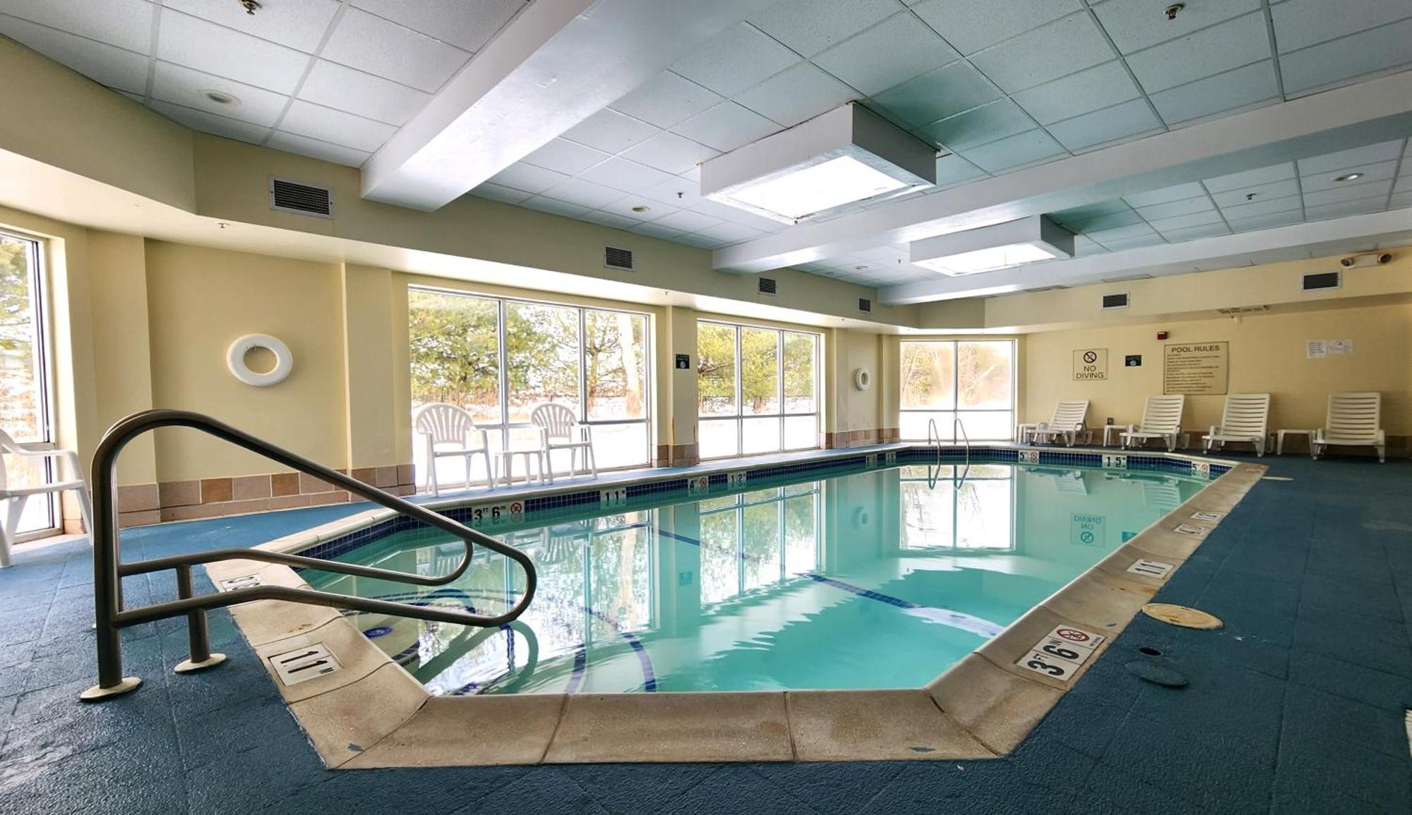 Comfort Inn & Suites Mount Pocono Exteriör bild