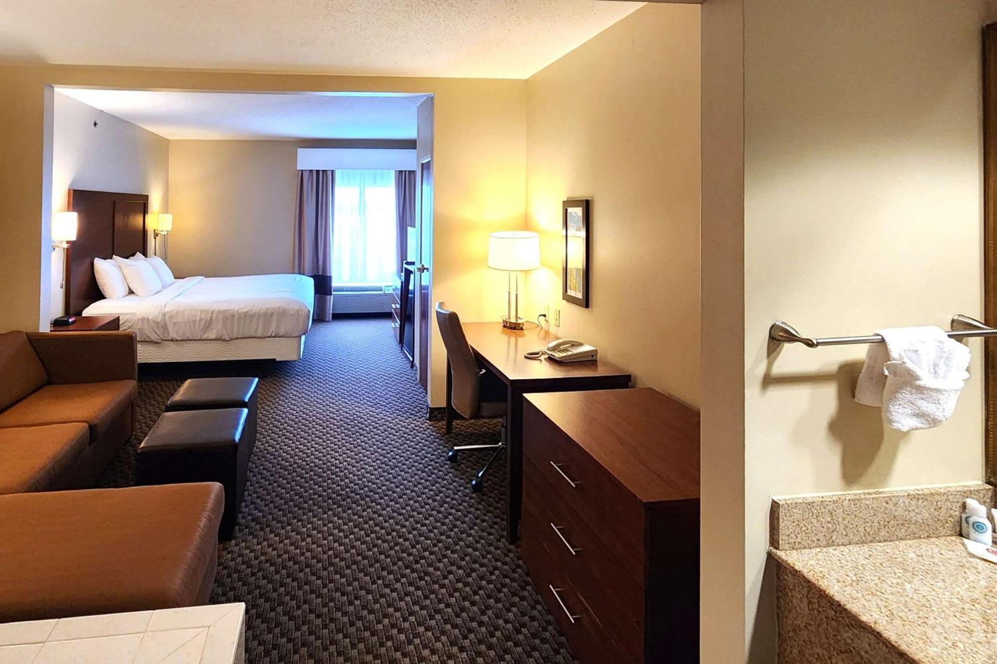Comfort Inn & Suites Mount Pocono Exteriör bild