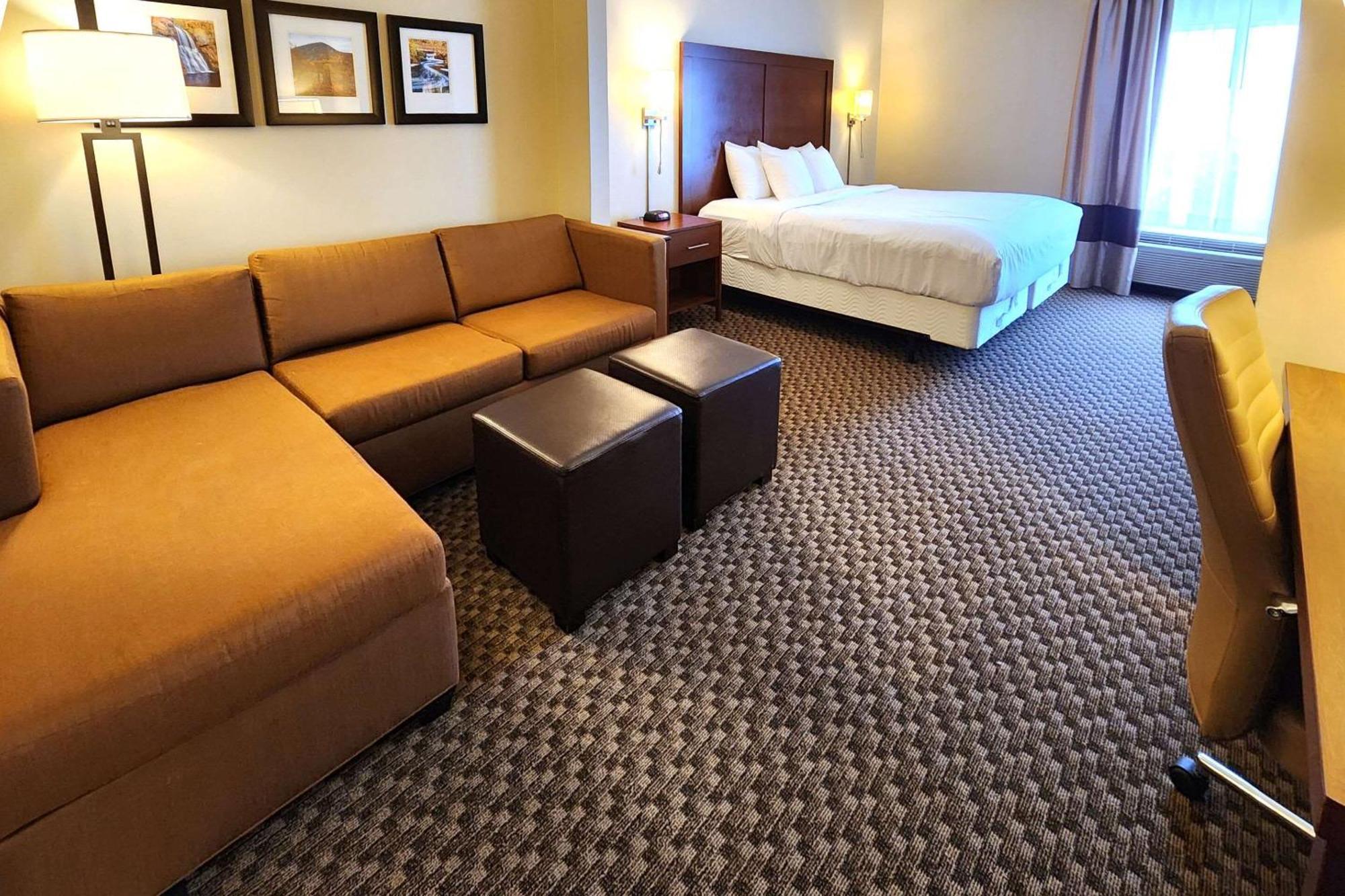 Comfort Inn & Suites Mount Pocono Exteriör bild