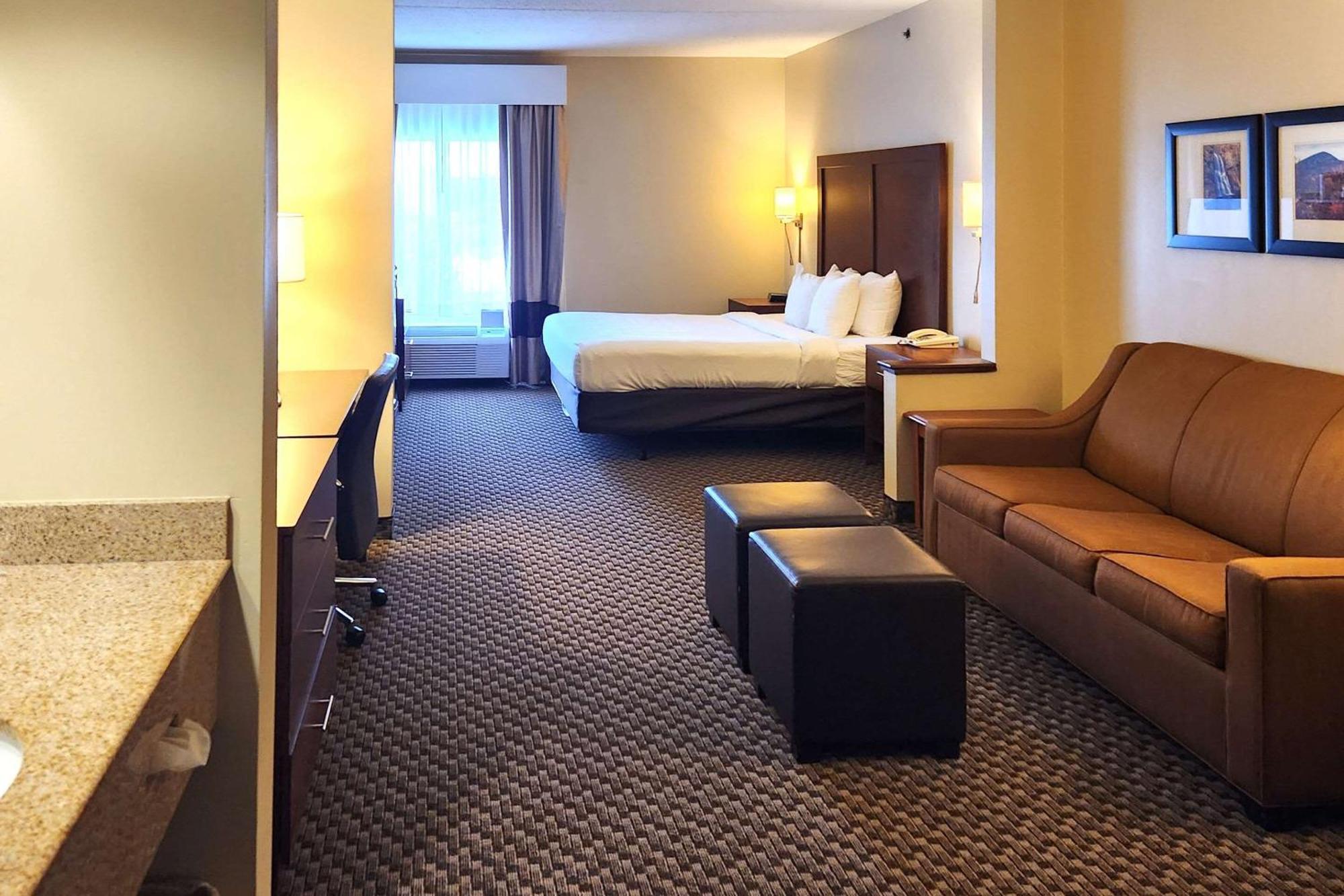Comfort Inn & Suites Mount Pocono Exteriör bild