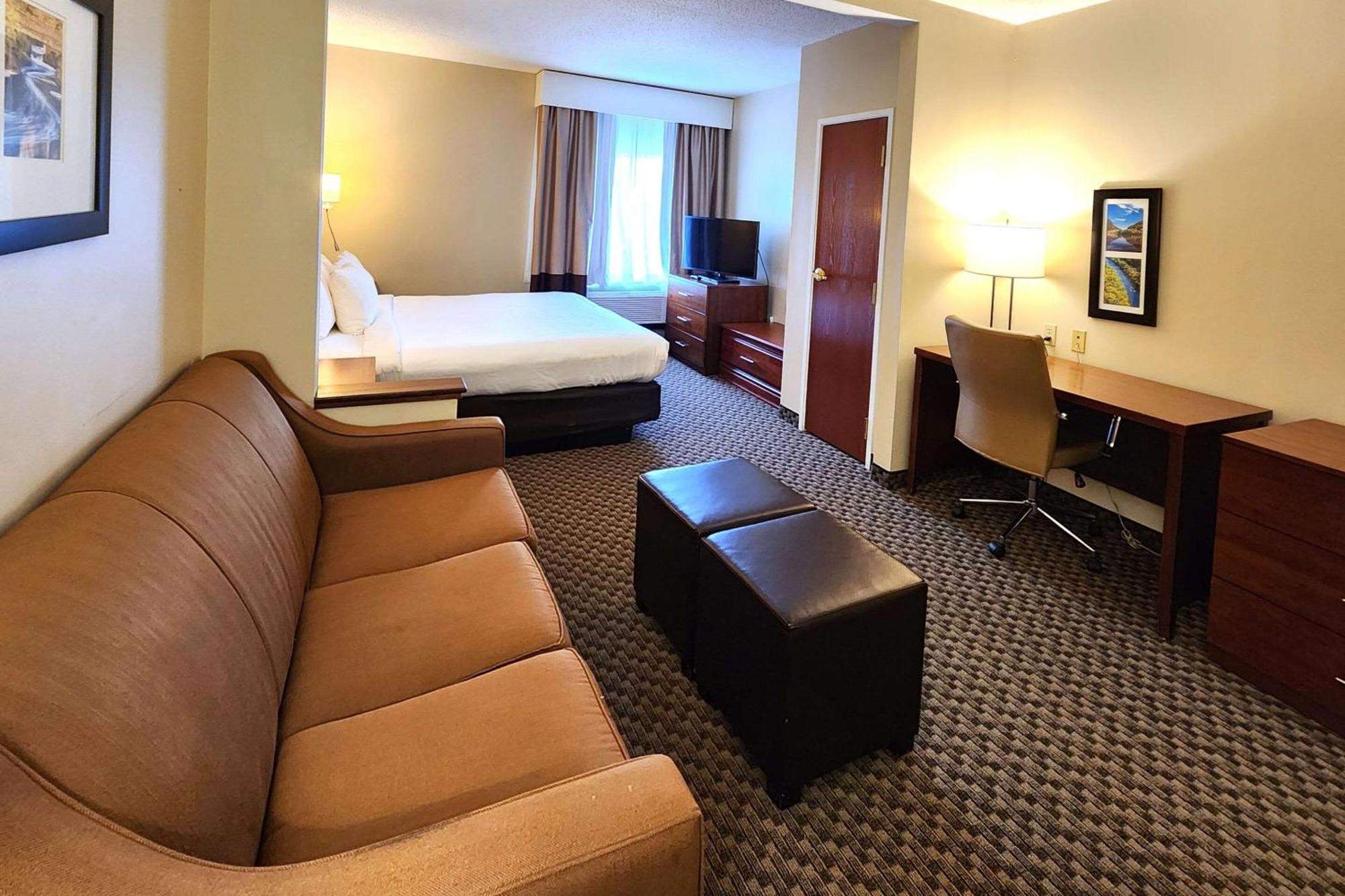 Comfort Inn & Suites Mount Pocono Exteriör bild
