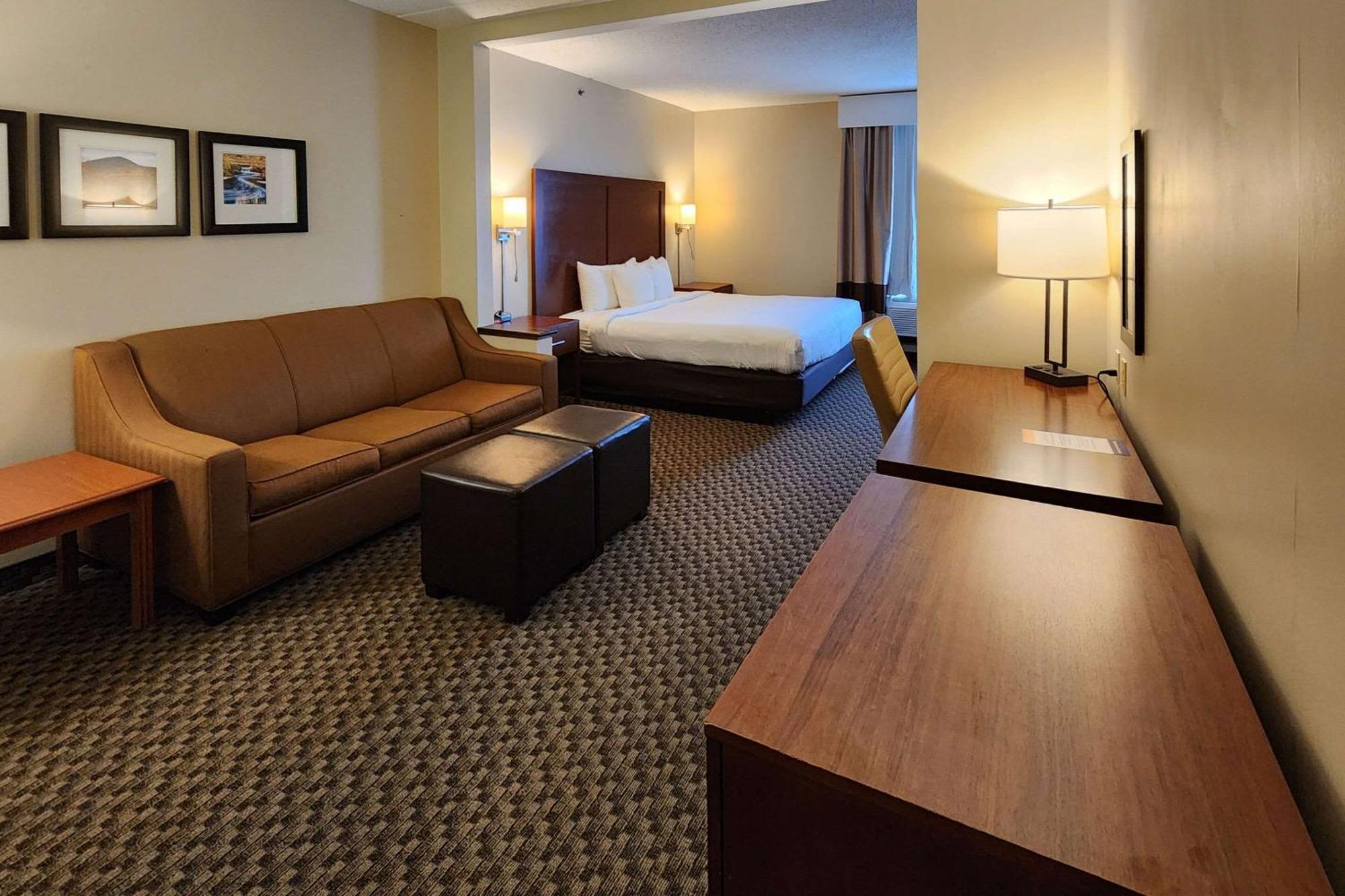 Comfort Inn & Suites Mount Pocono Exteriör bild