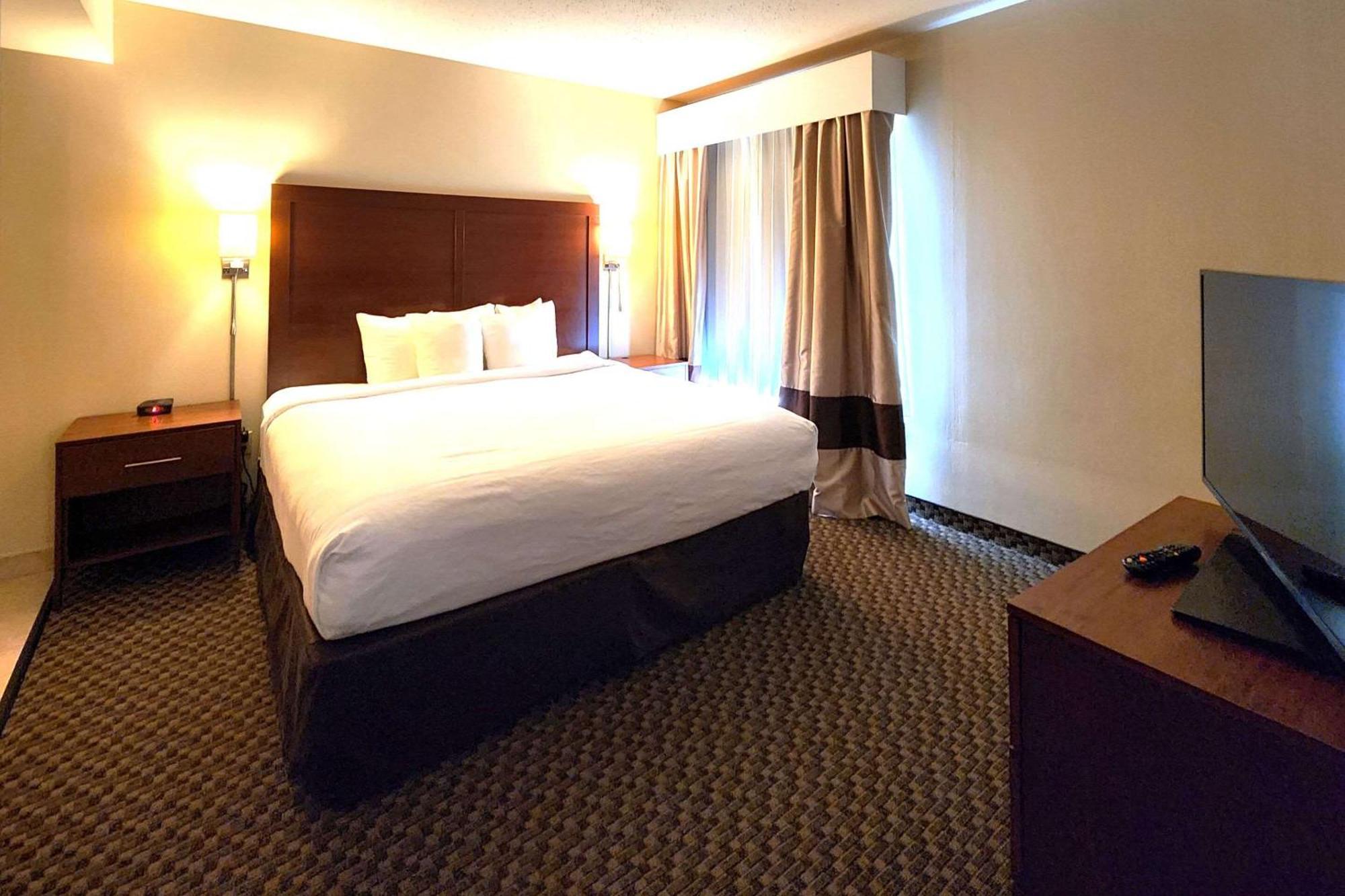 Comfort Inn & Suites Mount Pocono Exteriör bild