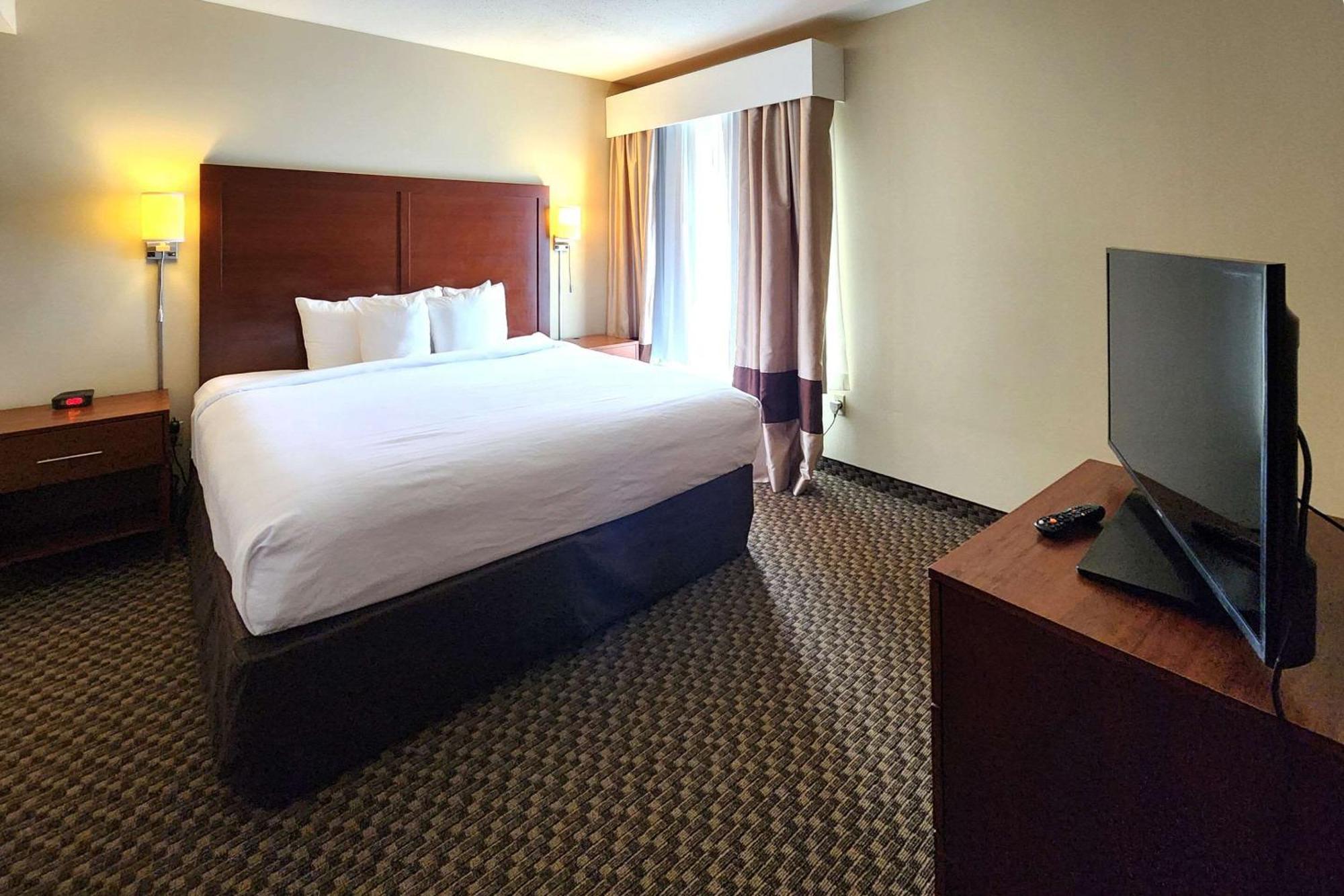 Comfort Inn & Suites Mount Pocono Exteriör bild