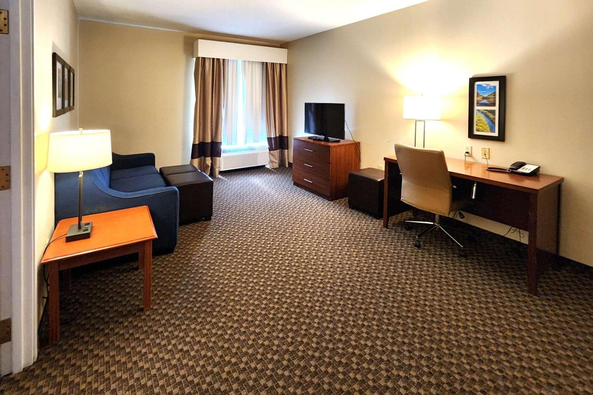 Comfort Inn & Suites Mount Pocono Exteriör bild