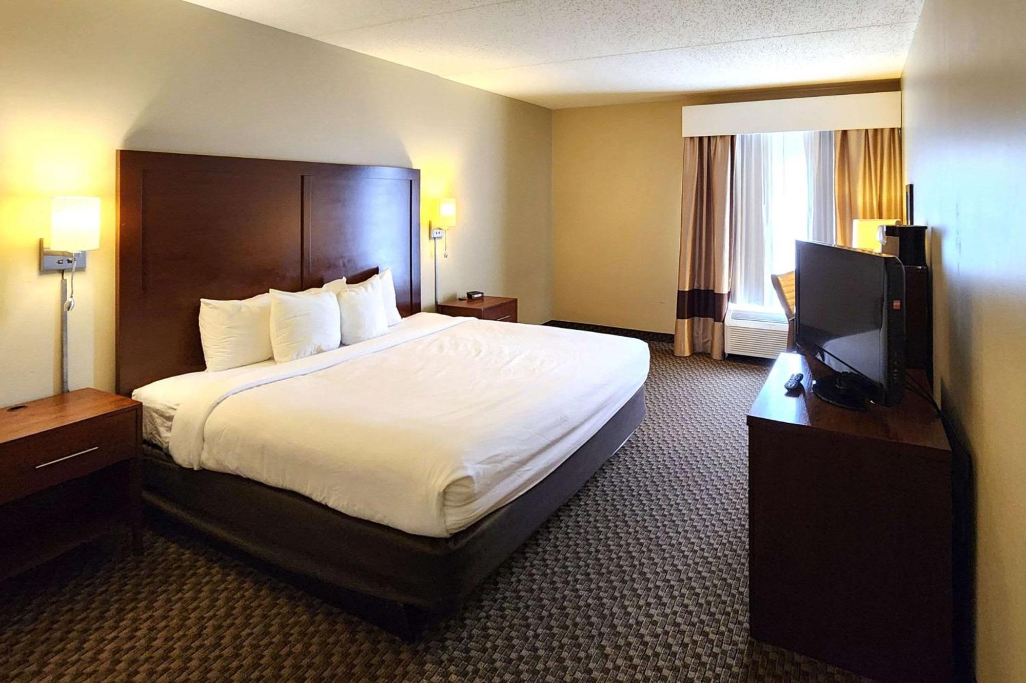 Comfort Inn & Suites Mount Pocono Exteriör bild
