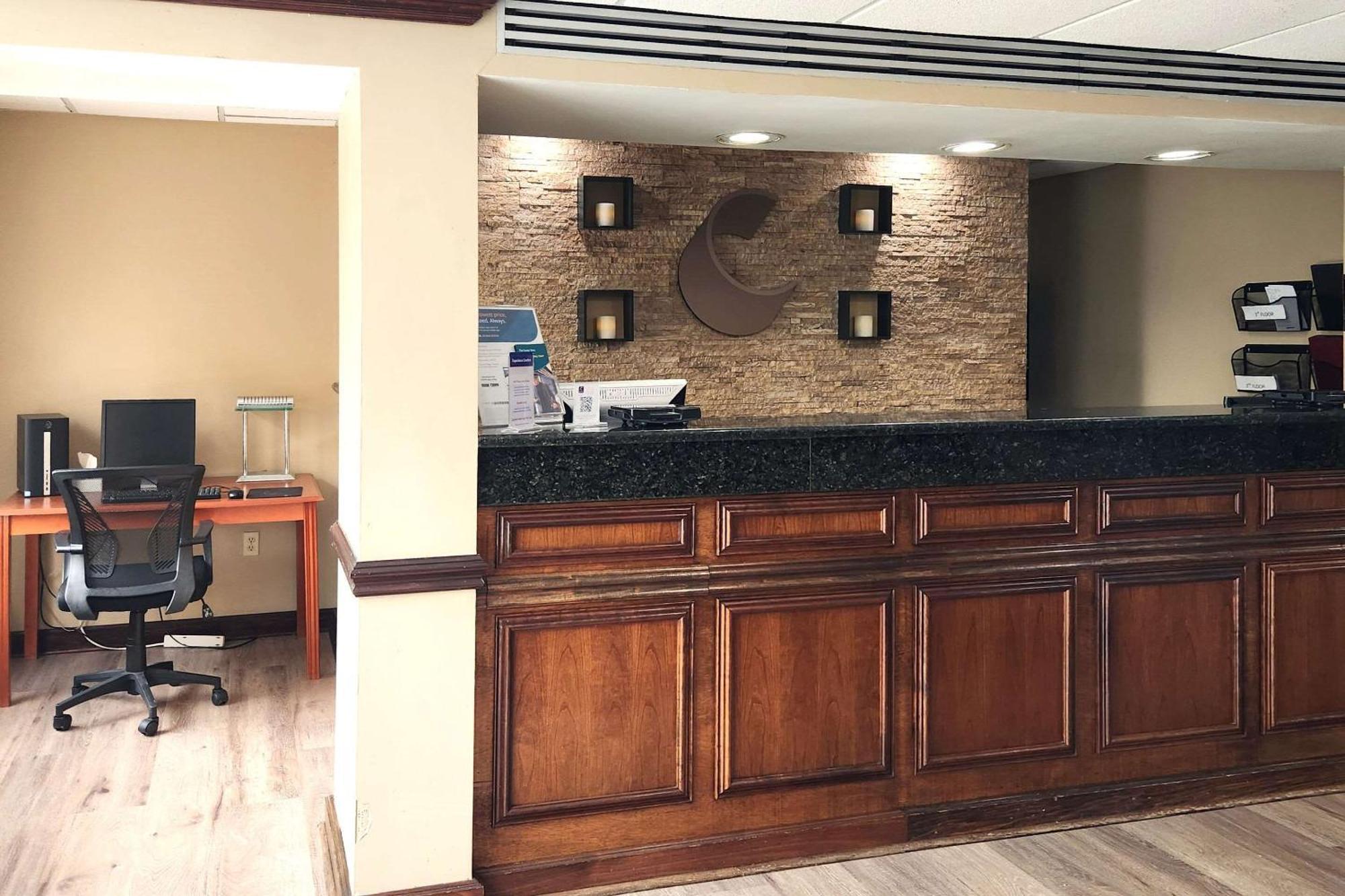 Comfort Inn & Suites Mount Pocono Exteriör bild